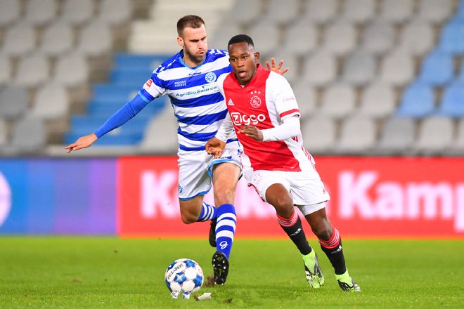 明对比的是 明对比的是